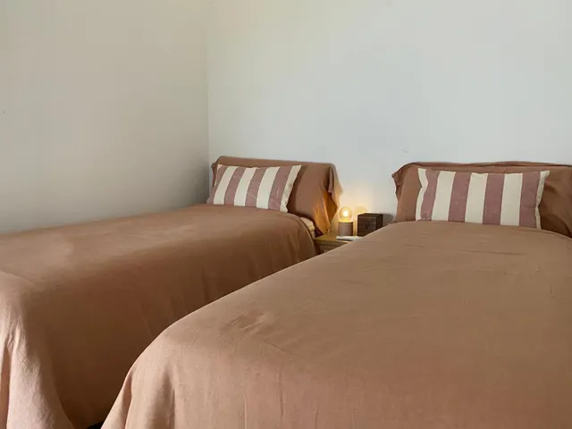 Casa de pueblo reformada con 3 dormitorios y terraza en Jalón, Valle de Jalón — 12