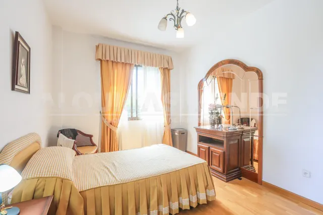 Exclusiva villa de lujo en Simón Verde: 1.150 m2 de parcela privada, gran piscina y bodega, a un paso de Sevilla. — 40