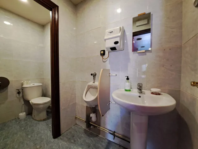Local comercial 89m² en venta - Zona Renfe — 6
