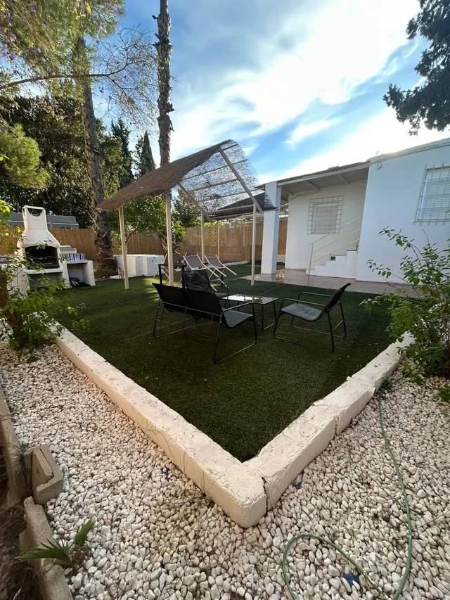 Encantadora casa rural con parcela en entorno natural privil