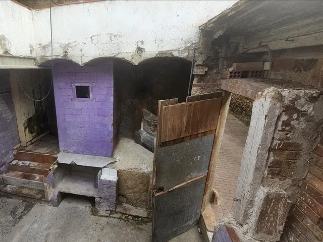 Casa adosada en la bisbal d'empordà — 24