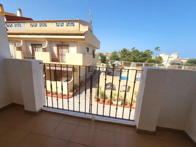Casa 3 habitaciones 80m² en venta - La Zenia — 25