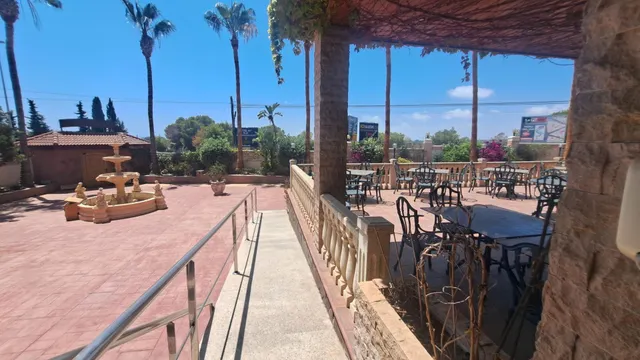 RESTAURANTE EN CABO ROIG. CON 871 M2. — 29