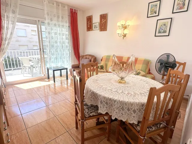 PISO CON TERRAZA Y VISTAS AL MAR A SOLO 100 METROS DE LA PLAYA !!! — 2