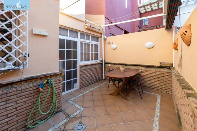 ADOSADA EN HUETOR VEGA — 16