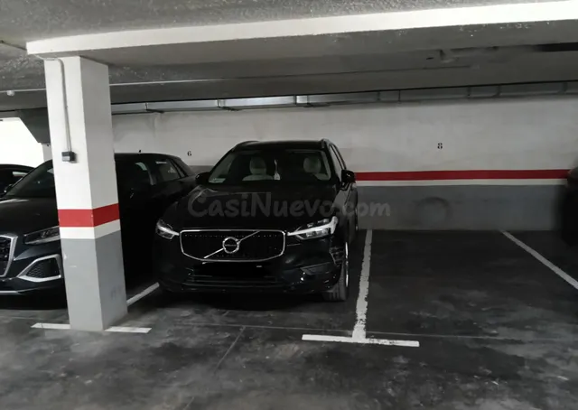 SE VENDE PLAZA DE GARAJE EN BENETUSSER