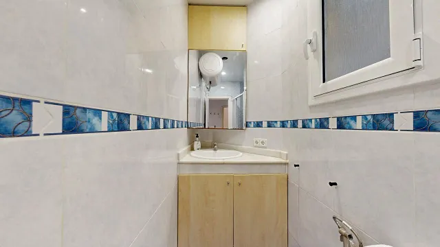 LUZ, SOL Y VISTAS DESPEJADAS EN UNA VIVIENDA EXTERIOR JUNTO A POBLENOU Y DIAGONAL MAR — 38