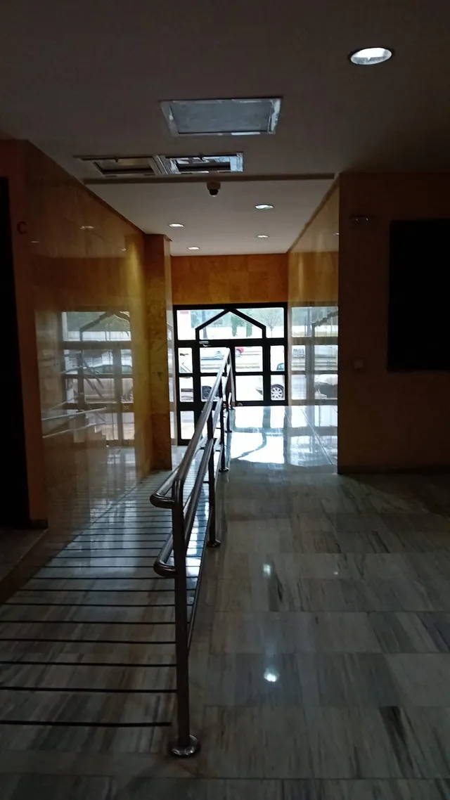 Centro San Vicente, calle Torneo, junto al Río. Excelente apartamento amueblado se alquila. Ascensor. — 36