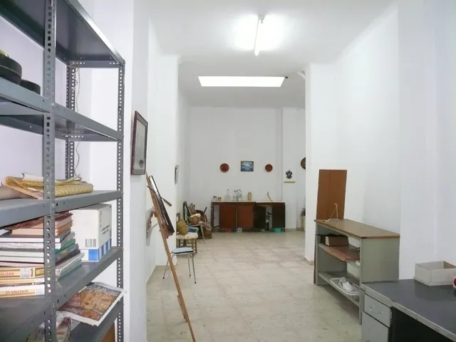 Venta de local comercial en zona Plaza de San Sebastián — 3