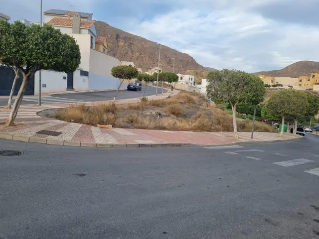 Solar en la zona de chalet de las colinas, aguadulce !!! - foto 2