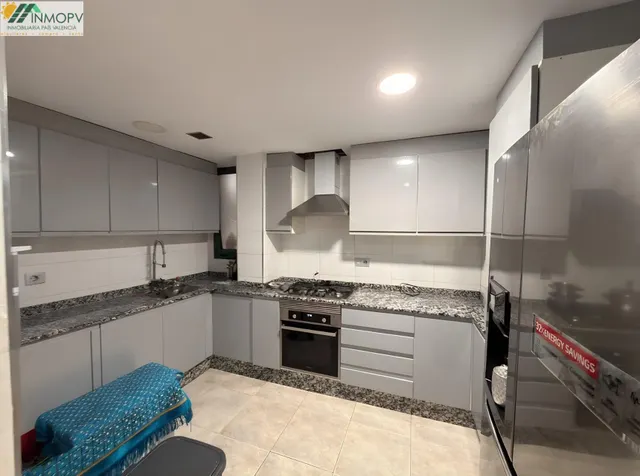 Piso de 3 habitaciones con amplia terraza, parking y ascensor en Vinaròs ! — 11