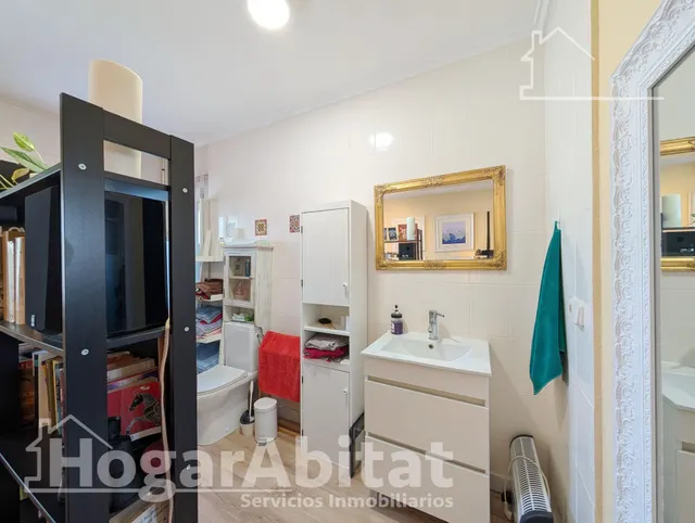 ¡Cerca del mar! Precioso Adosado reformado en residencial, con solarium, piscina comunitaria y garaje — 33