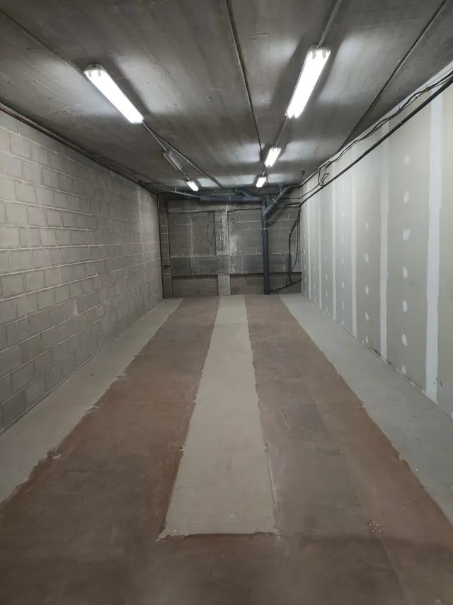 Tu espacio profesional con luz natural en el corazón industrial de El Masnou — 9