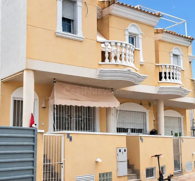 Villa 4 habitaciones 210m² en venta - Comunidad valenciana