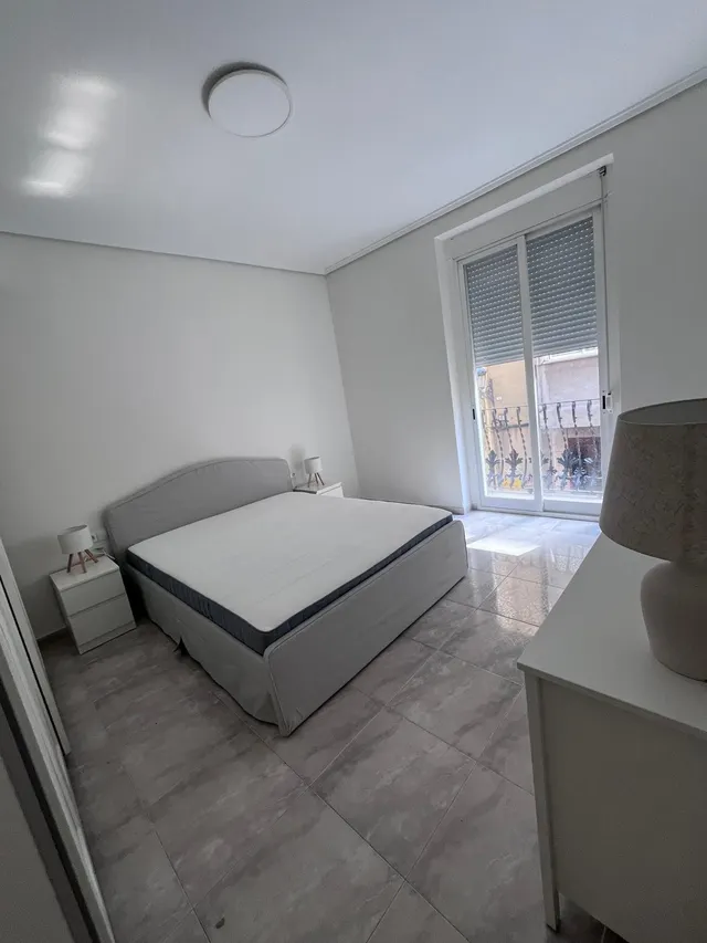 Alquiler de vivienda de 4 dormitorios con terraza — 25
