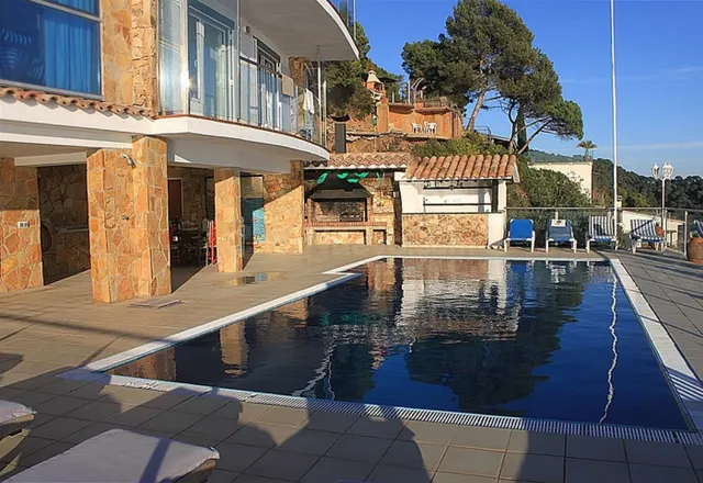 Villa exclusiva en primera línea del mar! 7200m de parcela.