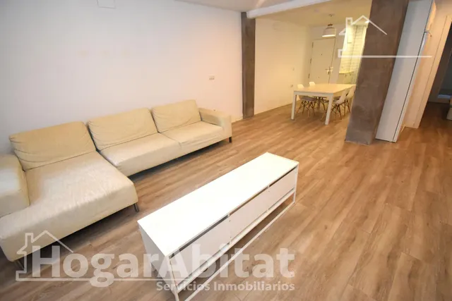 ¡oportunidad! bajo bonito, luminoso y reformado con patio, todo amueblado — 20