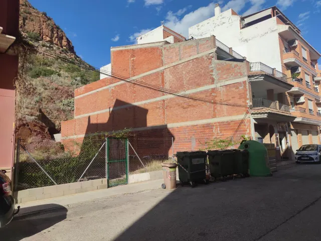 Terreno con 2000 m2 de edificabilidad — 6