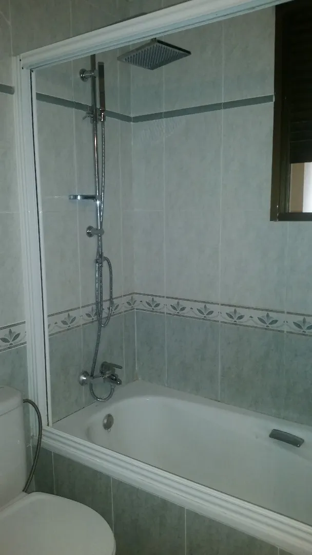Vivienda de 120 metros más bar de 80 metros.
San Pedro. — 50