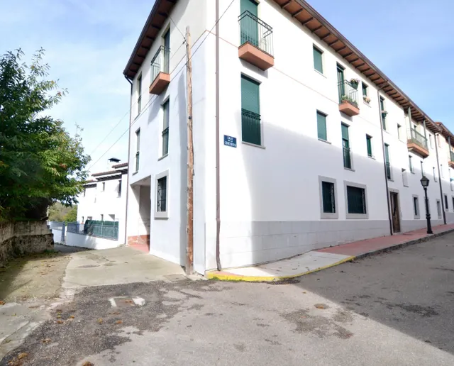 Urbis te ofrece una plaza de parking en Candelario, Salamanca — 13