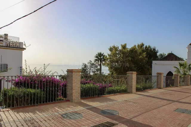 Casa 4 habitaciones 212m² en venta - Maro - Cuevas de Nerja — 4