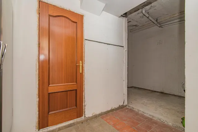 Local Comercial en la Calle San Miguel de Armilla — 18