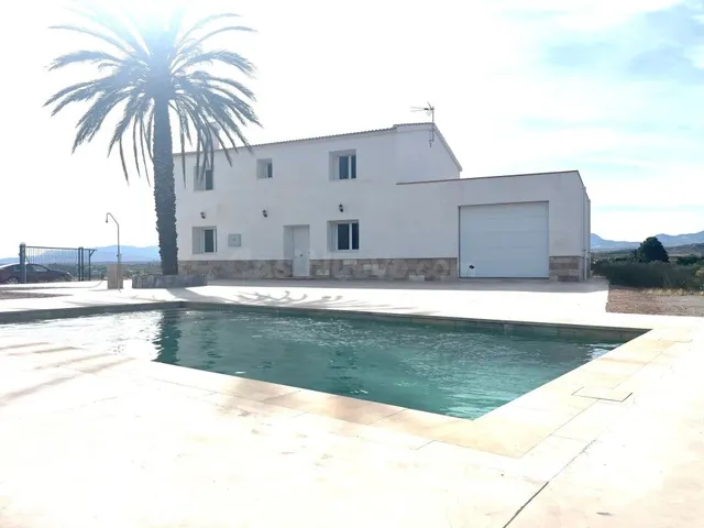 Casa-Chalet en Alquiler en Albox Almería