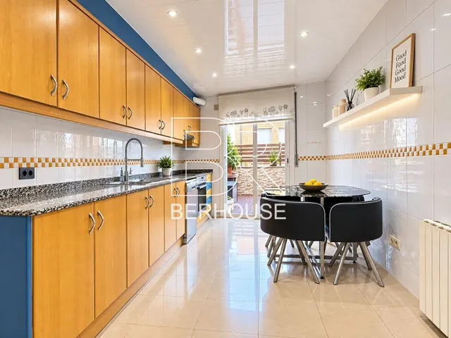Planta baja 4 habitaciones 160m² en venta - Colonia argentina — 8