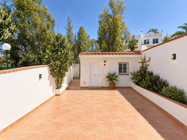 PAREADO EN LA SIERREZUELA , MIJAS - OPORTUNIDAD DE REFORMA - foto 5