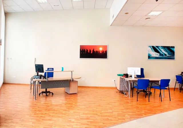 Magnífico local comercial junto a la Plaza Andalucía — 3
