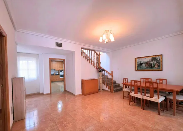 Se vende planta baja con 4 dormitorios y 3 baños en Cartagena junto al Parque de la Rosa — 16