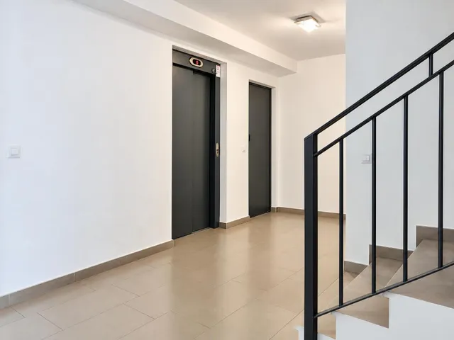 Vivienda de dos dormitorios actualmente alquilada , en zona Barranquet-Avda Alemania de Vila Real . — 15