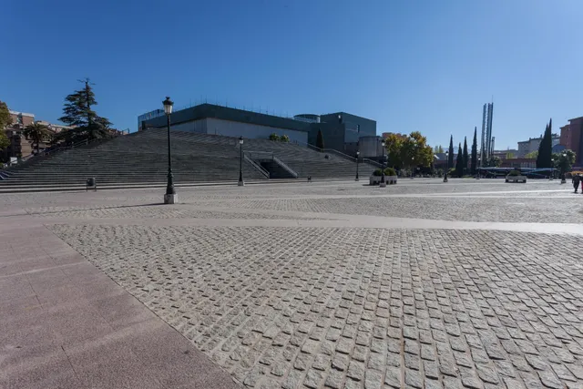 Local comercial en venta en calle agustina de aragón — 26
