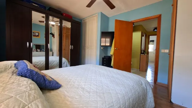 Bonito apartamento con vistas y piscina — 28