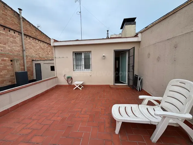 Espectacular Casa Unifamiliar con 2 Terrazas y Patio en el c - foto 3