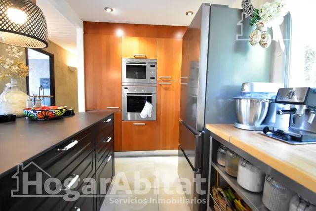 ¡chalet totalmente reformado con licencia turística! amplio con 4 viviendas independientes y piscina privada — 18