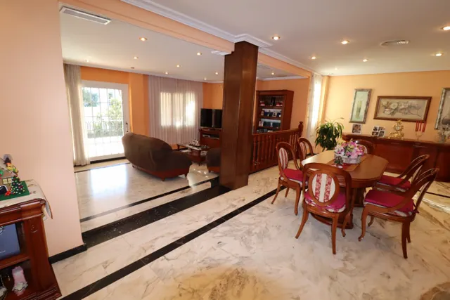 Chalet en el centro de Campolivar Godella — 14