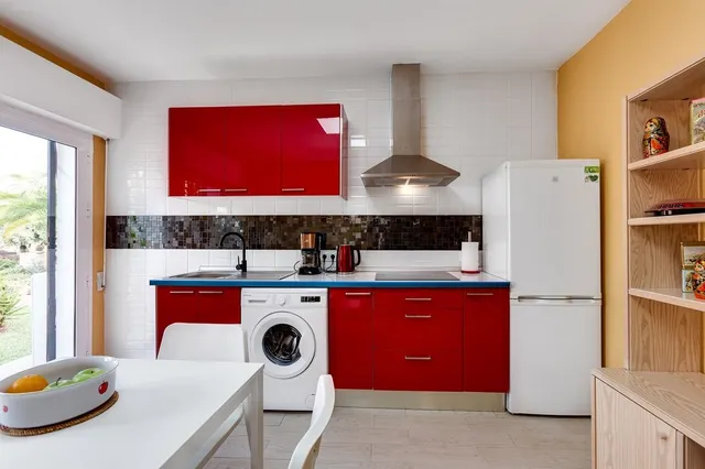 Villa independiente con 2.000 m2 de parcela y apartamento de invitados en El Chaparral — 16
