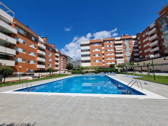 Piso de 3 dormitorios en Fenals, Lloret de mar. - foto 2