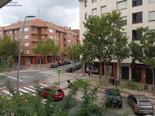 Alquiler de Oficina cerca del Parque San Adrián en Siete Infantes de Lara - Logroño — 10