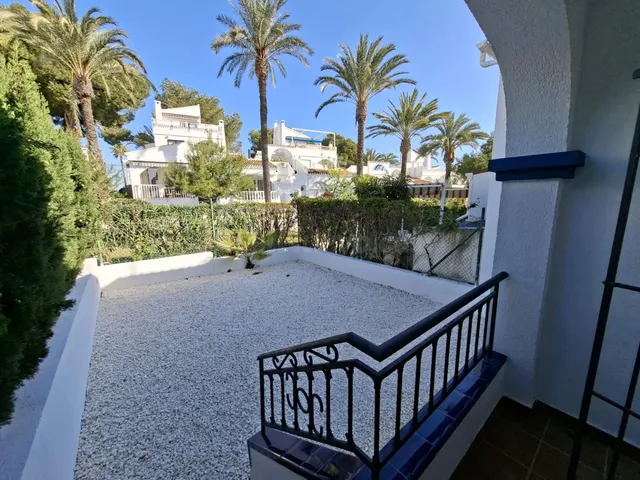 BUNGALOW A LA VENTA EN URBANIZACION — 3
