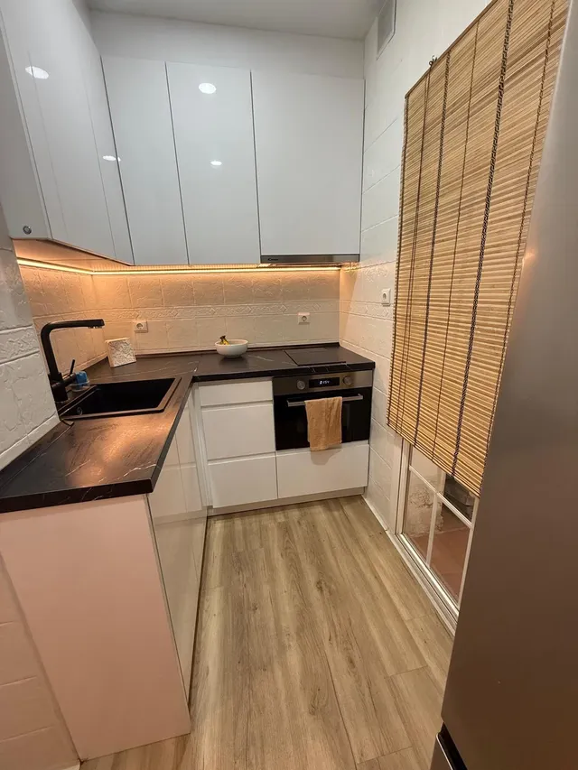 Piso bajo reformado de 2 dormitorios con patio en Las Lagunas de Mijas — 14