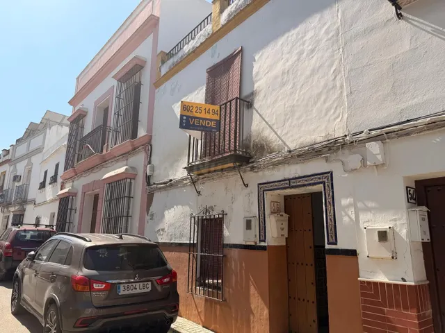 Casa en venta en Marchena, próxima al centro.