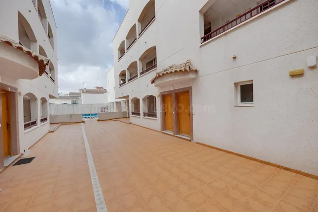 Apartamentos renovados en el centro de San Fulgencio — 5