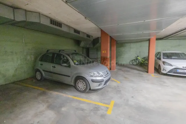 Tu plaza de aparcamiento en el centro: comodidad y ubicación - foto 5