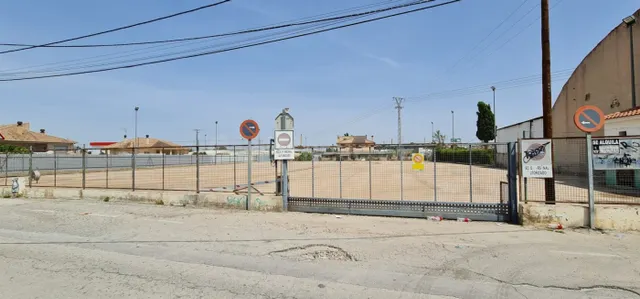 Parcela de 3424 m2 cerca de Murcia en el camino de Salabosqu - foto 5