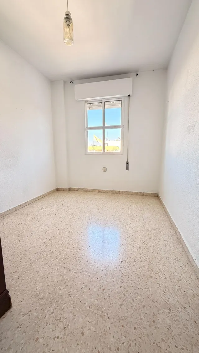 Piso de 3 dormitorios con trastero en zona Los Ratones | Los Palacios — 20