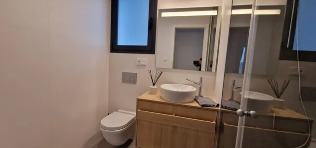 Elegante apartamento de 3 dormitorios con amplia terraza — 40