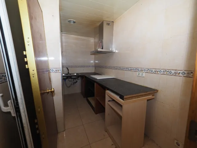 SE VENDE PISO EN BADALONA, ZONA LLEFIÀ — 3