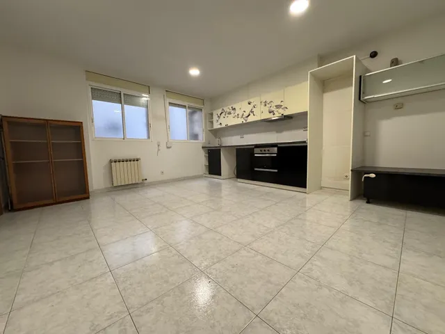 PISO CÉNTRICO DE 2 habitaciones EN MANRESA — 3